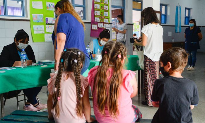 Florencio Varela: Jornadas de vacunación en varias escuelas del distrito